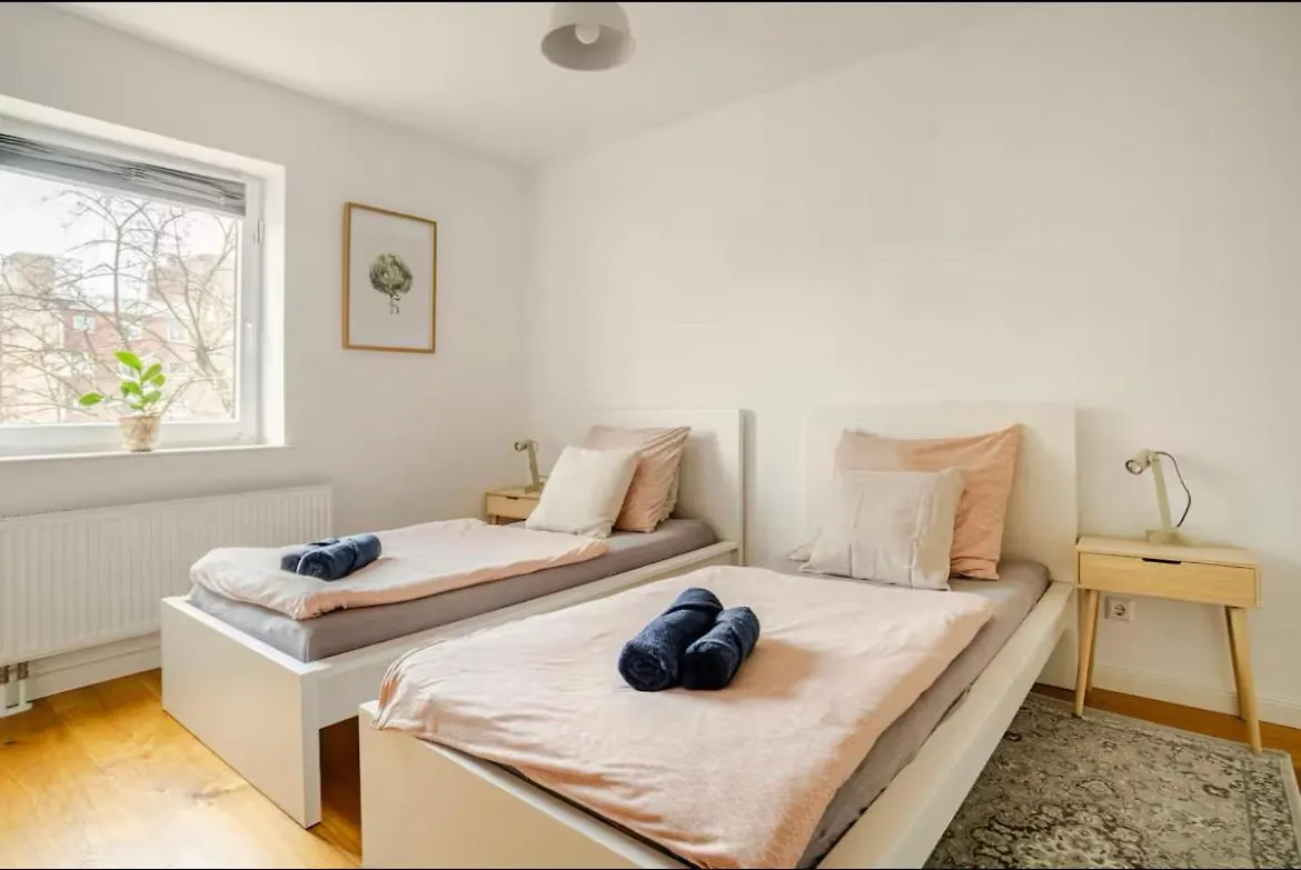 Moderne 100Qm Wohnung Mit Balkon Hanower Niemcy